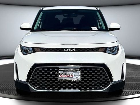 Used 2024 Kia Soul EX image 2