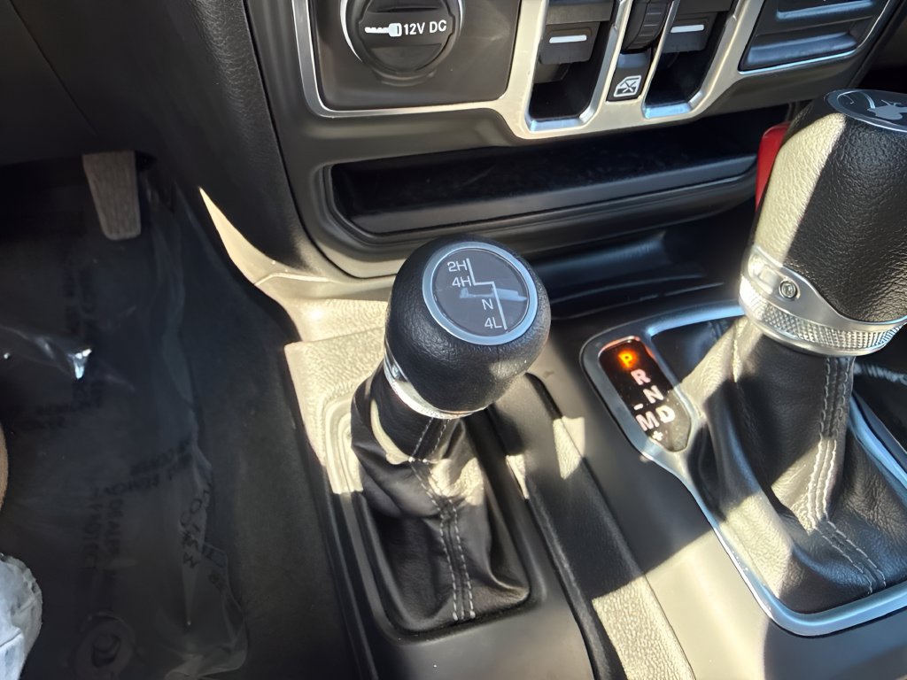 Used 2026 Jeep Wrangler Unlimited Sahara AWD/4WD image 22