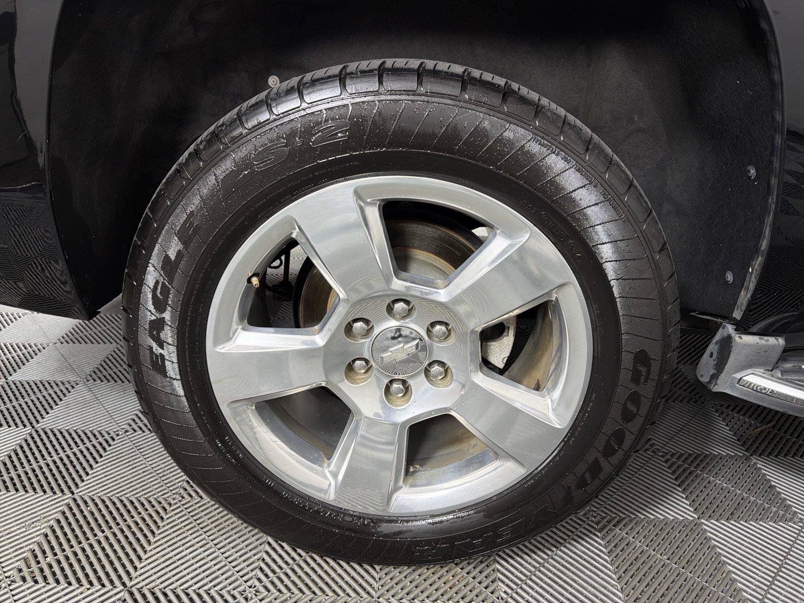 Used 2015 Chevrolet Tahoe LTZ RWD image 16