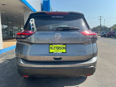 Used 2024 Nissan Rogue S AWD/4WD image 5