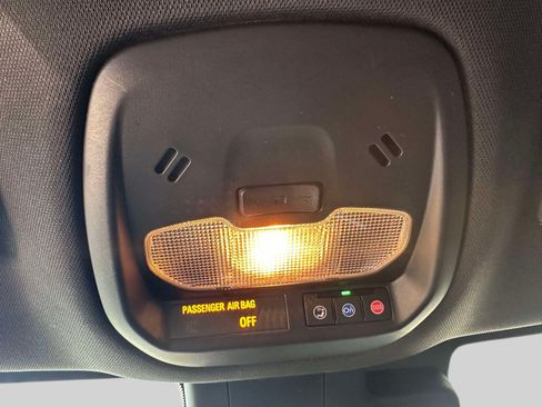 Used 2024 Chevrolet Trax RS w/ Driver Confidence Package FWD image 32