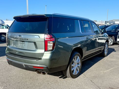 Certified 2023 Chevrolet Suburban High Country w/ LPO, Illumination Package image 7