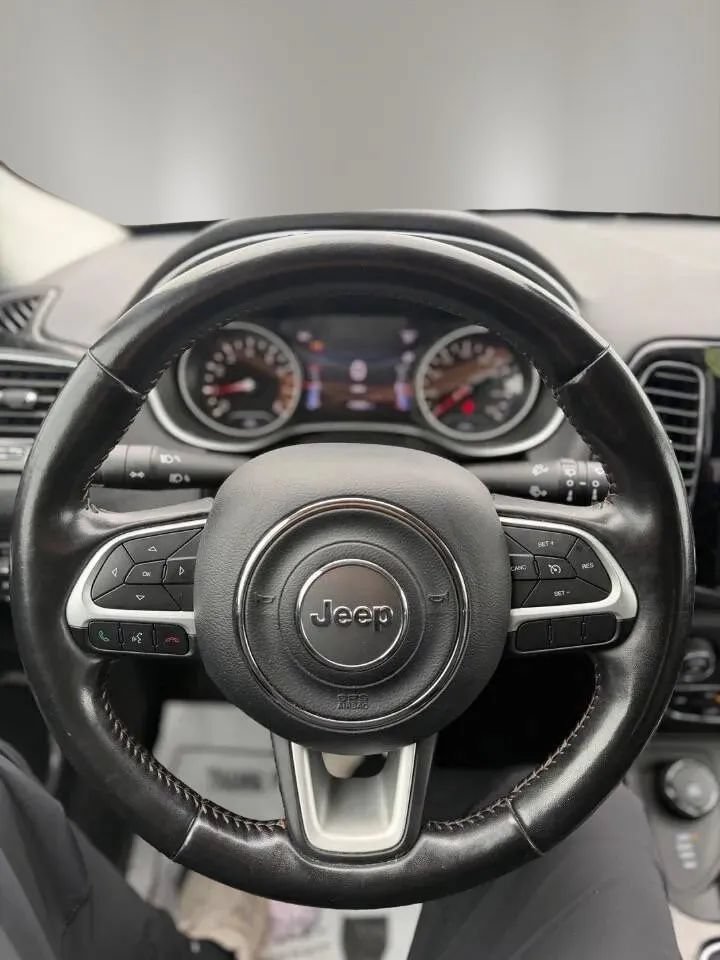 Used 2020 Jeep Compass Limited AWD/4WD image 12