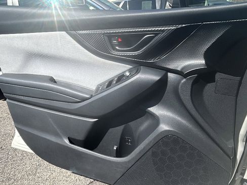 Used 2023 Subaru Crosstrek 2.0i Premium AWD/4WD image 15