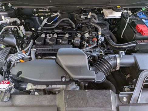 Used 2025 Honda CR-V LX image 32
