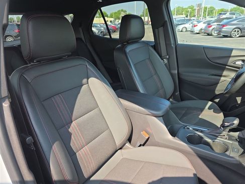 Certified 2023 Chevrolet Equinox RS w/ LPO, Floor Liner Package image 23