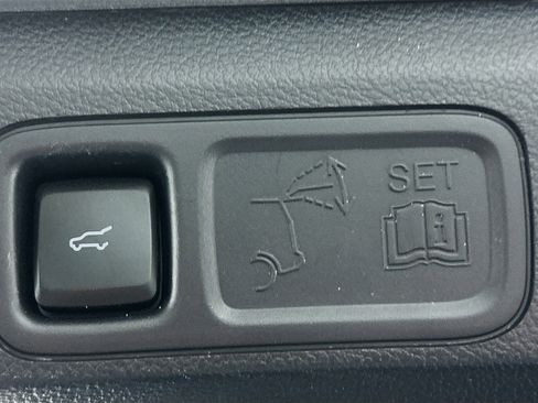 Used 2024 Ford Expedition XLT image 31