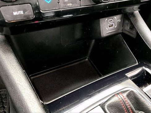 Used 2022 Jeep Compass Trailhawk w/ Trailhawk Elite Group image 32