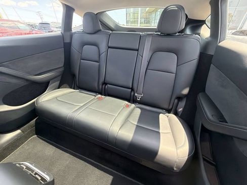 Used 2023 Tesla Model Y Long Range AWD/4WD image 21