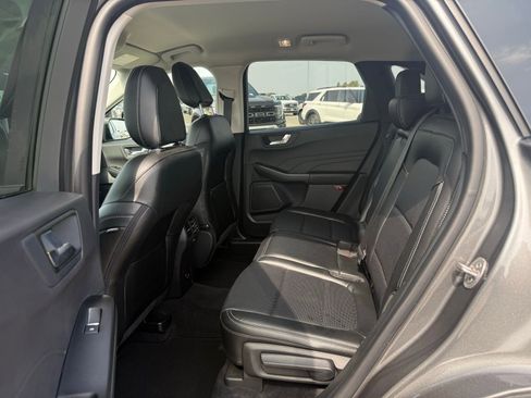 Used 2022 Ford Escape SEL image 6