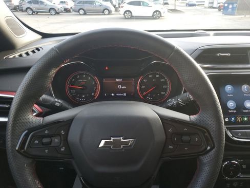 Used 2023 Chevrolet TrailBlazer RS w/ Sun and Liftgate Package image 12