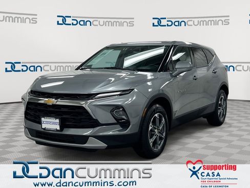 Used 2025 Chevrolet Blazer LT AWD/4WD image 1