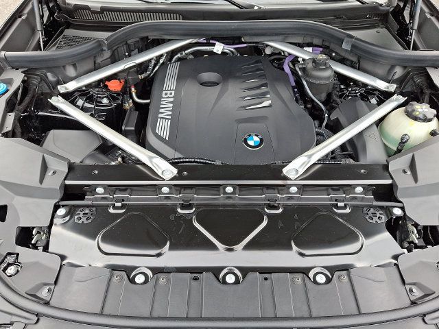 Used 2026 BMW X5 xDrive40i w/ M Sport Package AWD/4WD image 27