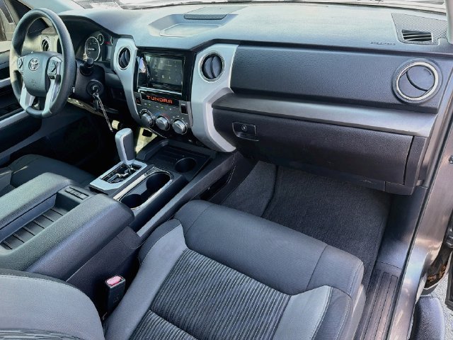Used 2015 Toyota Tundra SR5 w/ SR5 Upgrade Package RWD image 28