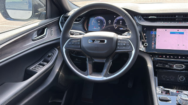 New 2027 Jeep Grand Cherokee Limited AWD/4WD image 24