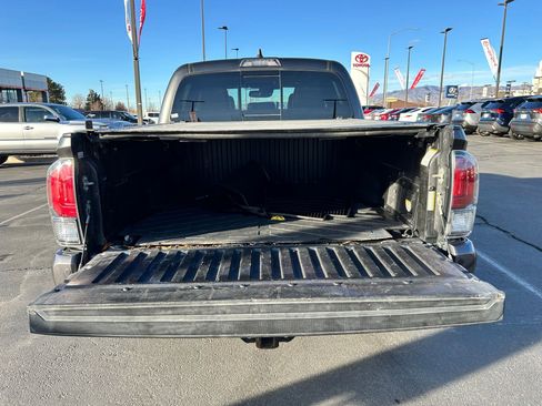Used 2020 Toyota Tacoma Limited image 25