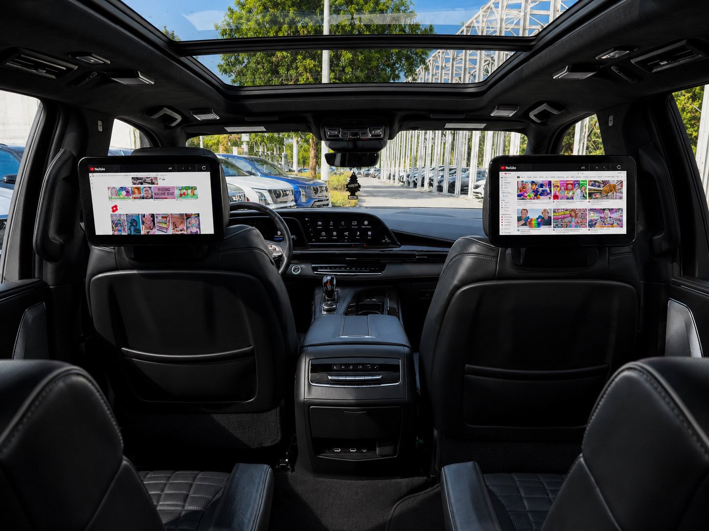 Certified 2023 Cadillac Escalade Premium Luxury RWD image 15