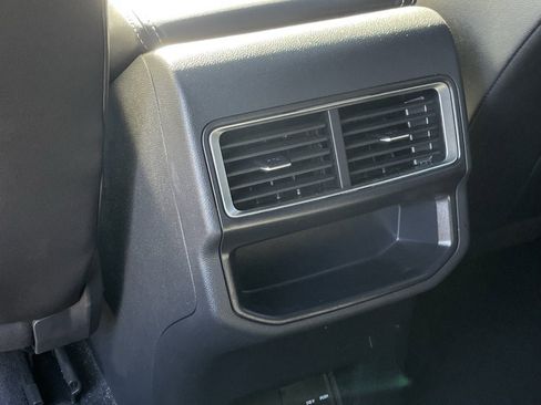 Used 2024 Volkswagen Atlas Cross Sport SE image 26