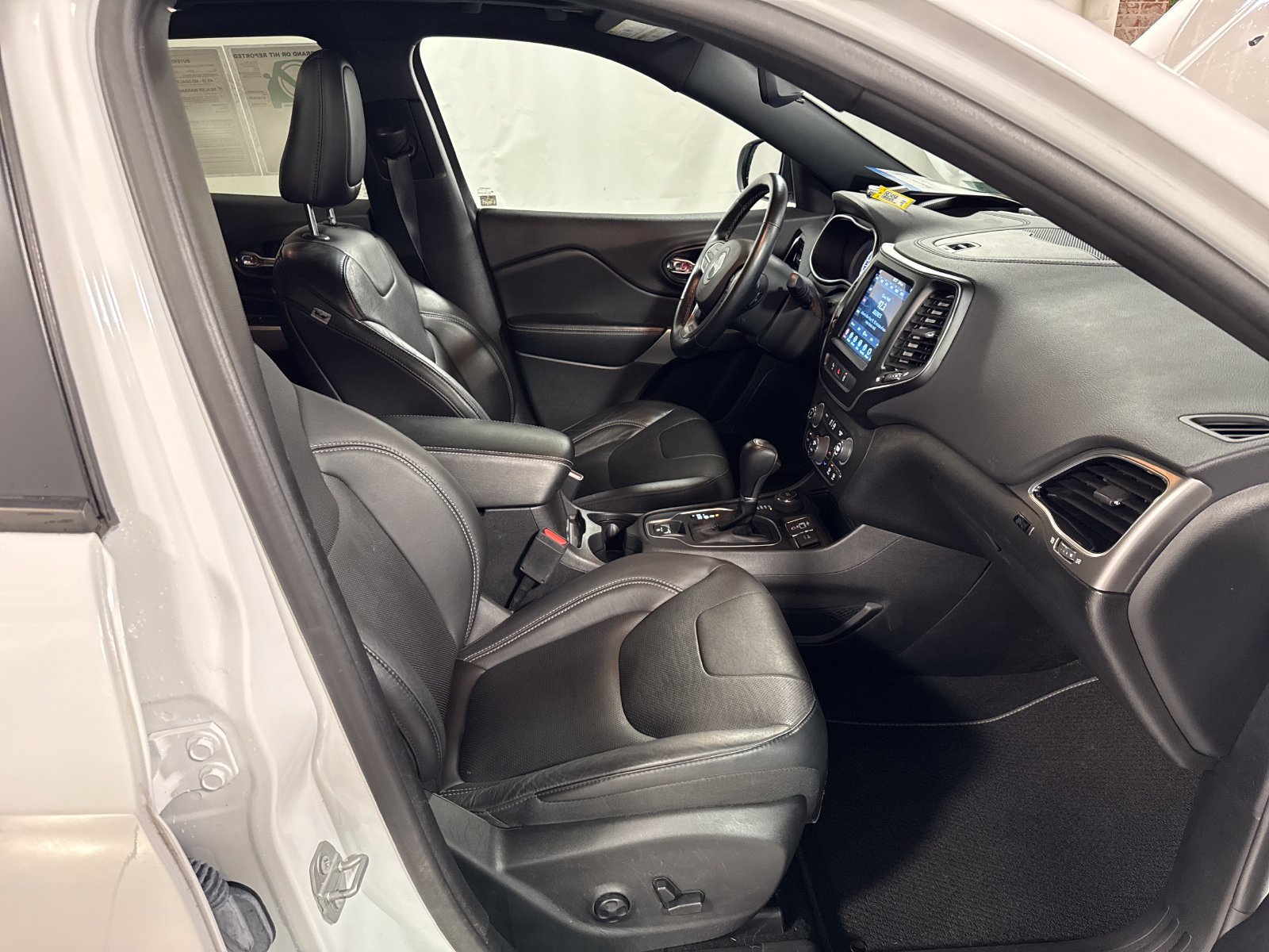 Used 2021 Jeep Cherokee Latitude Lux 80th Anniv w/ Quick Order Package 26U 80TH AWD/4WD image 24