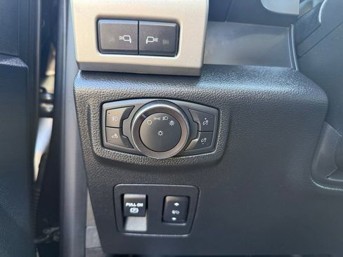 Used 2019 Ford F150 Lariat w/ Equipment Group 502A Luxury AWD/4WD image 24