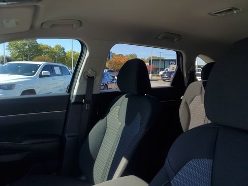 New 2026 Kia Sorento LX image 16