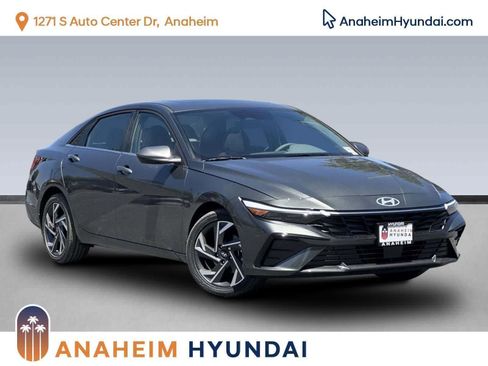 New 2025 Hyundai Elantra SEL image 1
