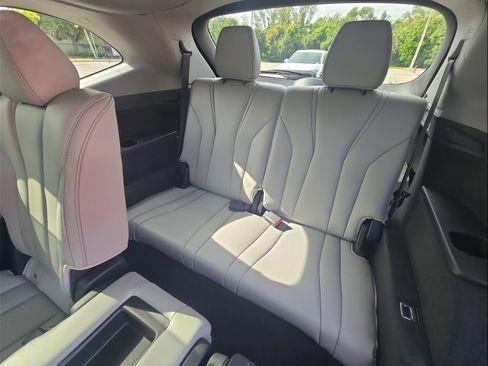 Certified 2024 Acura MDX FWD w/ Technology Package image 29