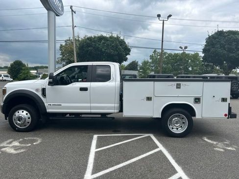 Used 2019 Ford F550 4x4 SuperCab Super Duty image 4