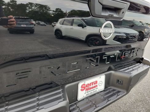 New 2026 Nissan Frontier S image 9