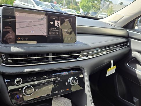 New 2026 INFINITI QX60 Luxe w/ Cargo Package image 32