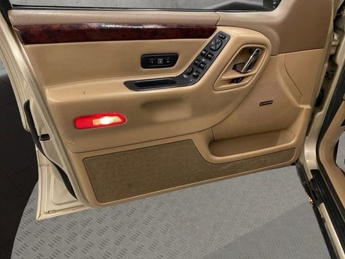 Used 2000 Jeep Grand Cherokee Limited image 23