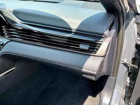 Used 2025 Toyota Camry SE FWD image 13