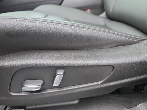 Used 2024 Cadillac XT6 Luxury w/ LPO, Floor Liner Package image 19