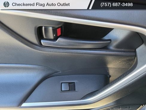 Used 2021 Toyota RAV4 LE image 40