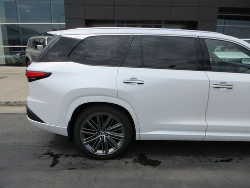 Used 2025 Lexus TX 350 AWD w/ Technology Package image 10