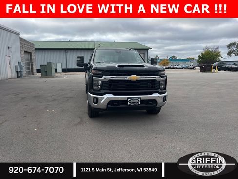 Used 2025 Chevrolet Silverado 2500 LT w/ Safety Package image 5