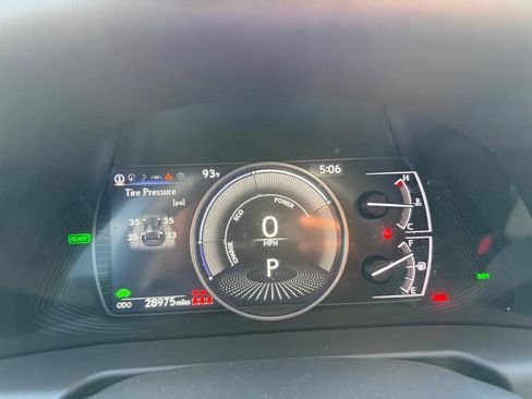 Used 2025 Lexus ES 300h w/ Premium Package FWD image 13
