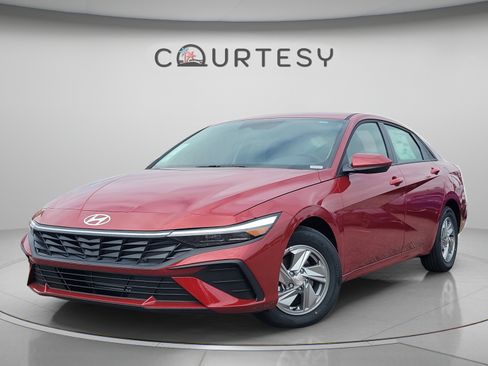 New 2026 Hyundai Elantra SE FWD image 1