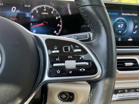 Used 2022 Mercedes-Benz GLS 450 4MATIC image 40