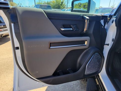 New 2025 GMC Hummer EV 3X w/ LPO, Sport Package image 29