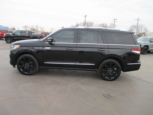 Used 2023 Lincoln Navigator Reserve w/ Equipment Group 201A image 9