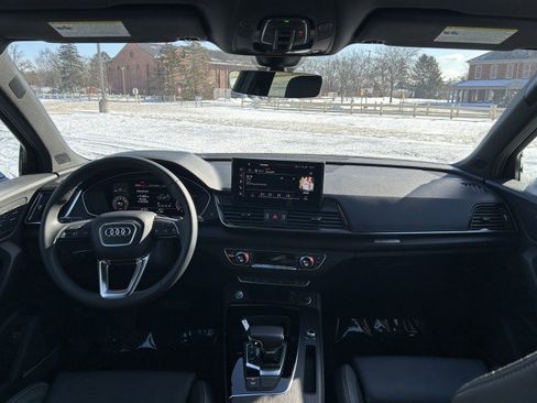 Used 2023 Audi Q5 2.0T Premium Plus w/ Premium Plus Package image 9