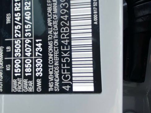 Used 2024 Mercedes-Benz GLS 450 4MATIC image 32