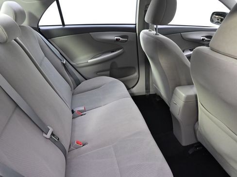 Used 2013 Toyota Corolla LE w/ Premium Pkg FWD image 18