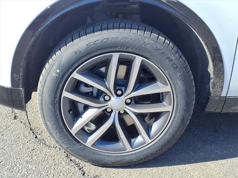 New 2026 Land Rover Discovery Sport Landmark image 9