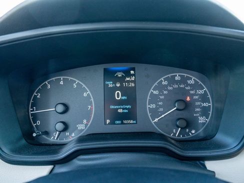 Used 2025 Toyota Corolla LE image 27