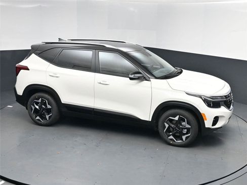 New 2026 Kia Seltos S image 7