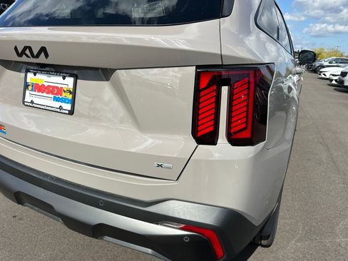 New 2025 Kia Sorento SX Prestige w/ Olive Brown Leather Package image 43