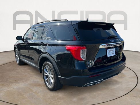 Used 2024 Ford Explorer XLT w/ Equipment Group 202A RWD image 8