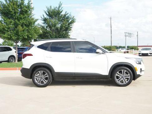 Used 2023 Kia Seltos S FWD image 10